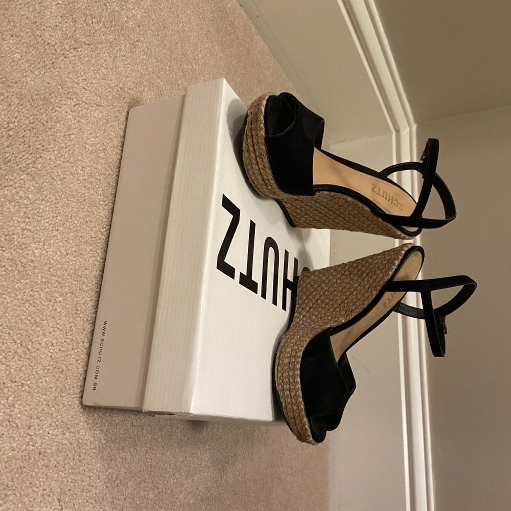 Schutz black open toe espadrille